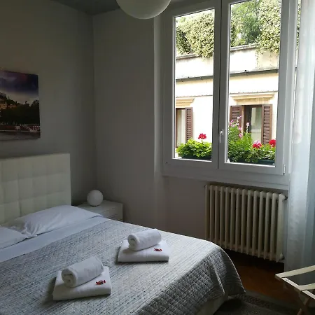 A Casa Di Luca Πανσιόν Βερόνα
